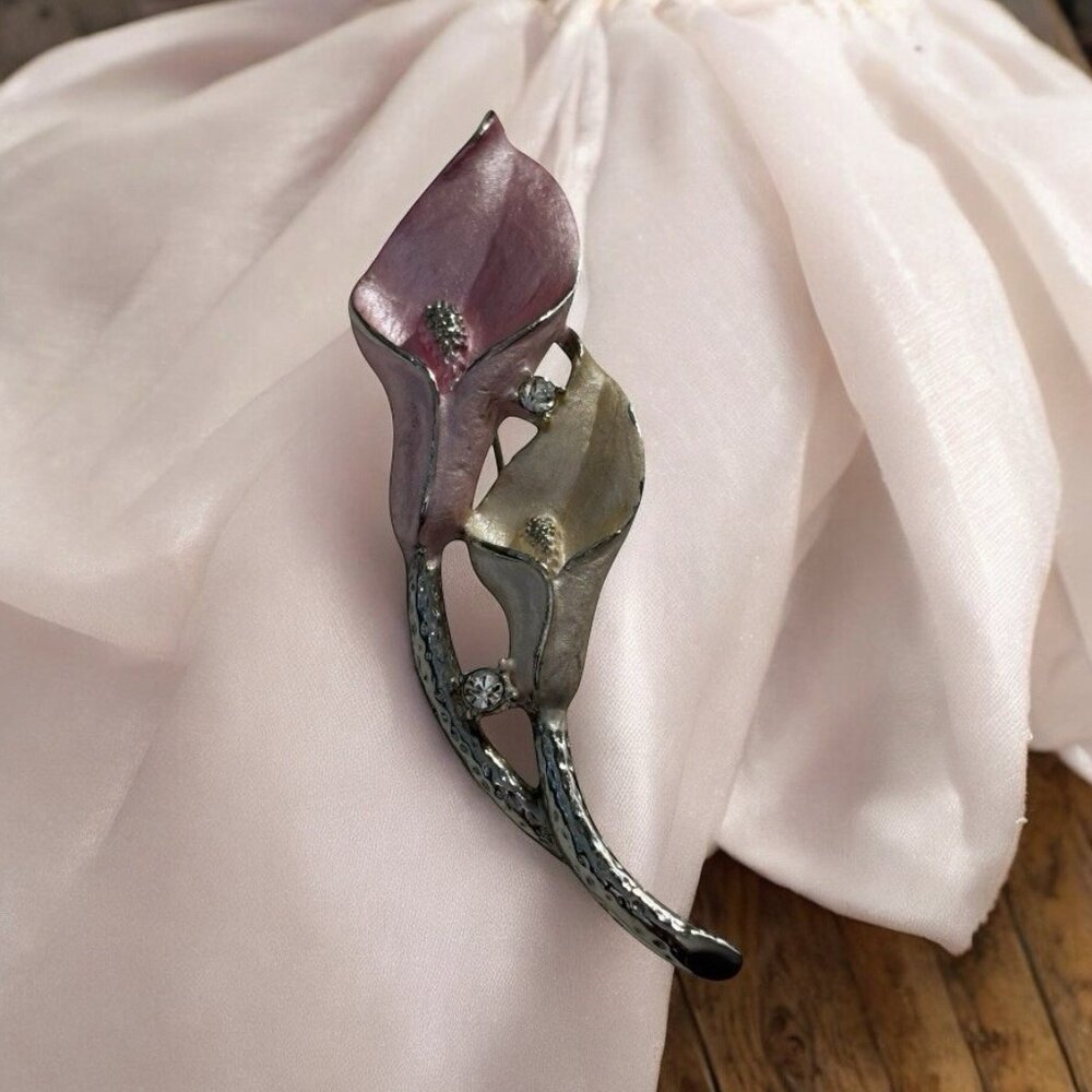 Premier Designs Calla Lily Brooch Pin Flower Silver Tone Shimmer Enamel Pink VTG